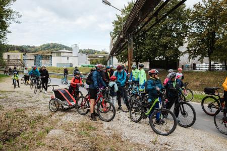 Otvoritev kolesarske CE-SˇT-SˇE-133